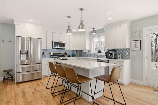 Building Photo - 3 Rego Ave