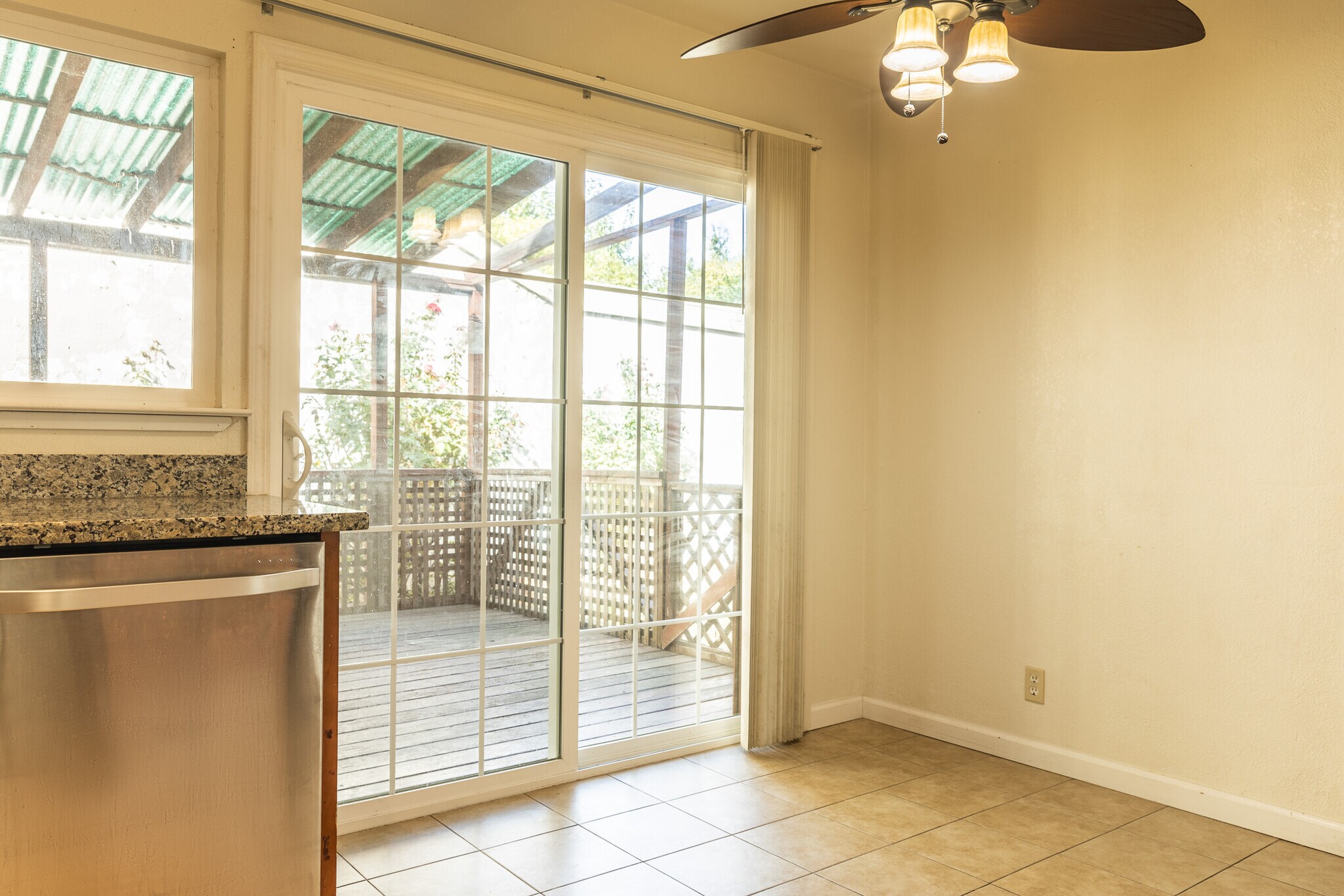 Building Photo - 7084 Via Ramada
