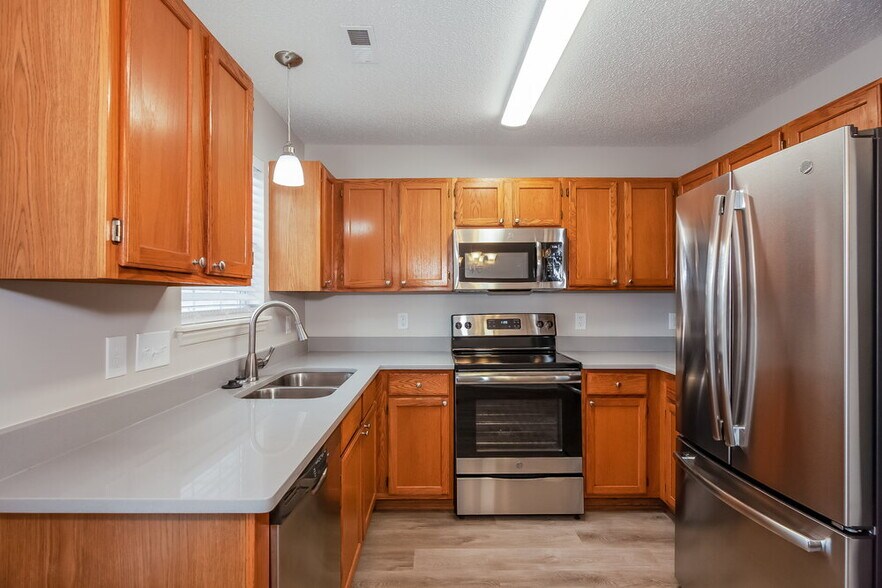 Building Photo - 9625 Mary Juan Ln