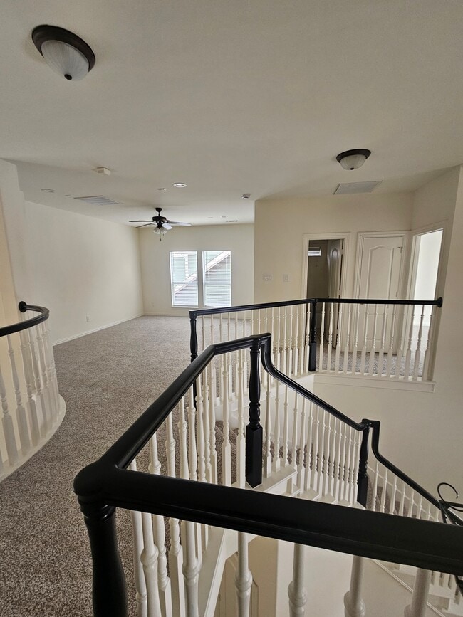 Building Photo - 1732 Auburn Dr