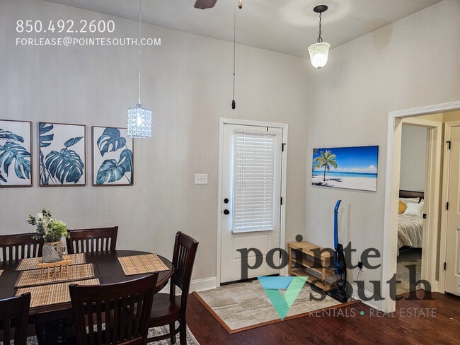 Building Photo - 8881 Bellawood Cir