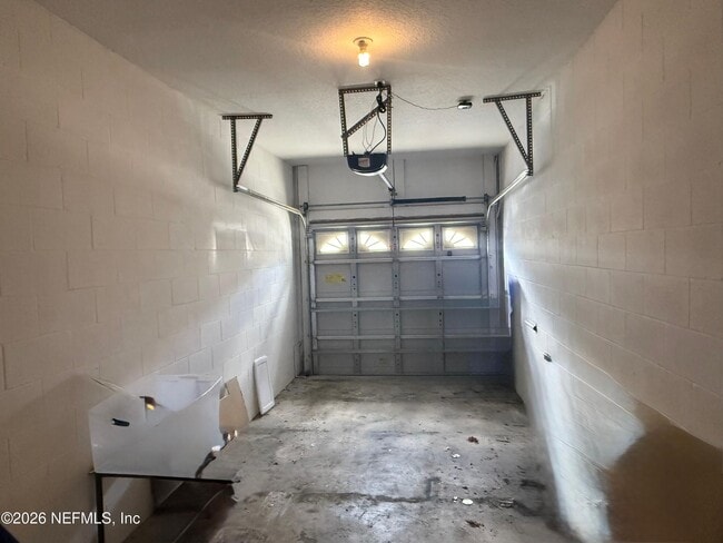 Building Photo - 9783 Summer Grove Way W