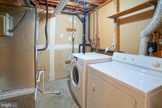 Building Photo - 8278 Wold Den Ct