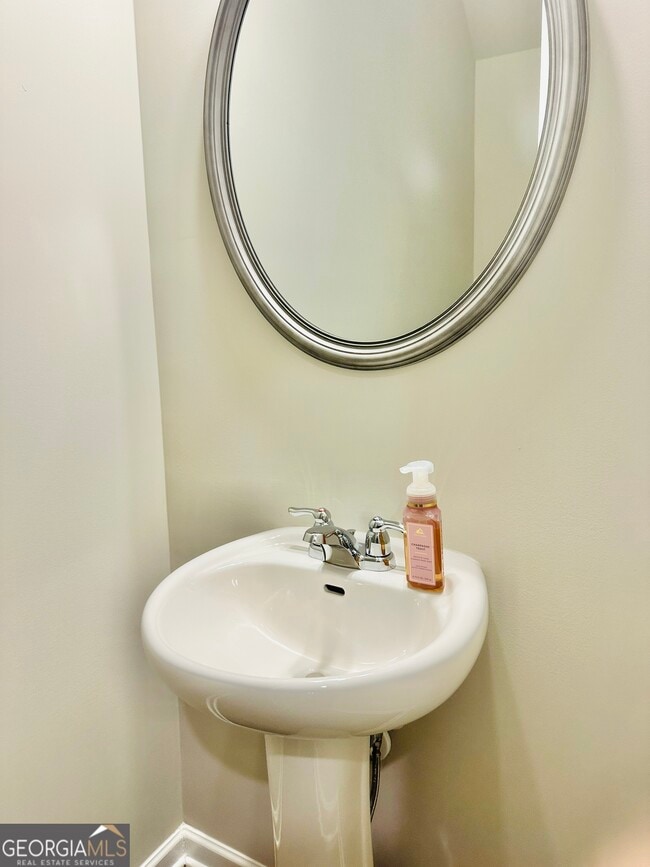 Building Photo - 7062 Mimosa Blf