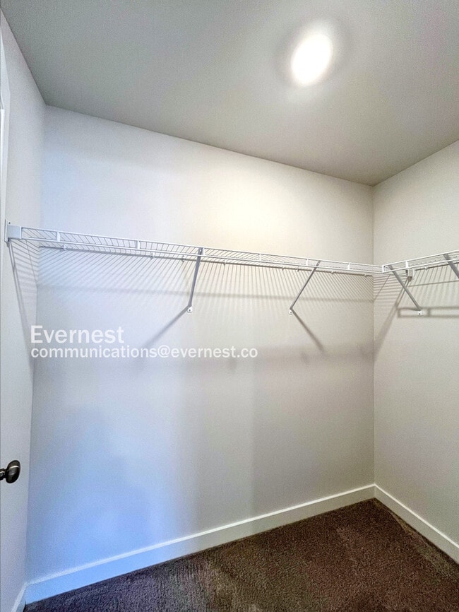 Building Photo - 506 Lyness Dr