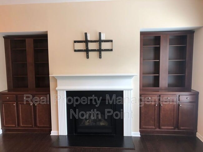 Building Photo - 1175 Hampton Oaks Dr