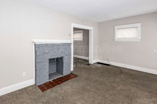 Building Photo - 3390 E 135th St