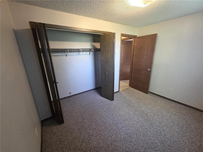 Building Photo - 1918 Greenwood St E