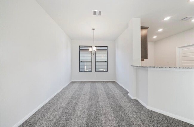 Building Photo - 25290 Pomegranate Pl