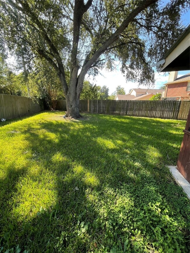 Building Photo - 11014 Landsbury Cir