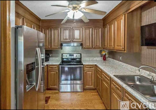 Building Photo - 100 Pear Tree Cir