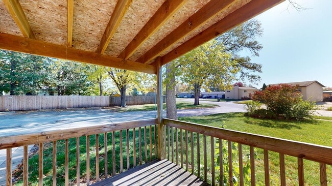Building Photo - Cute 3 Bedroom Townhouse in SE Ames