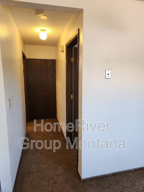 Building Photo - 2139 S 4th St W