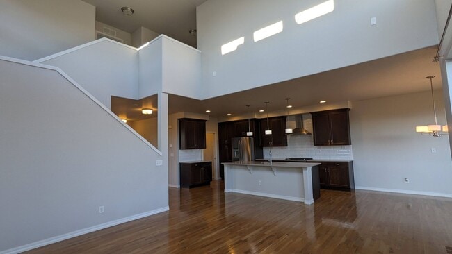 Building Photo - FOUR BED/3 BATH PRAIRIE STYLE HOME WITH GOURMET KITCHEN IN CORDERA NEIGHBORHOOD!