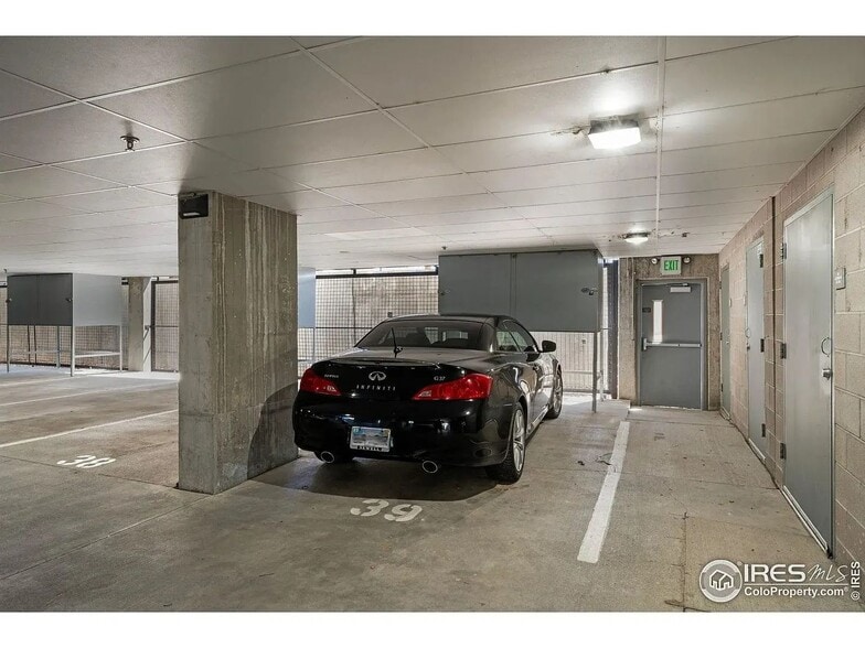 Building Photo - 13598 Via Varra