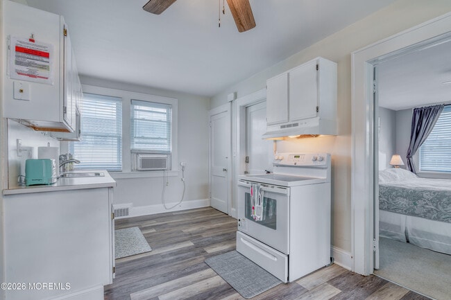 Building Photo - 2 Via Ripa Wy