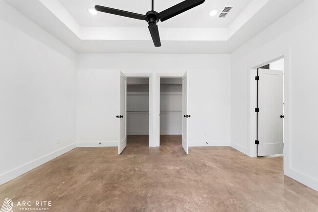 Building Photo - 4527 22nd Pl