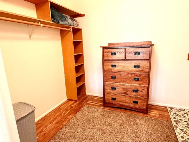 Building Photo - Cozy & Private Fircrest Unit with Garden Space