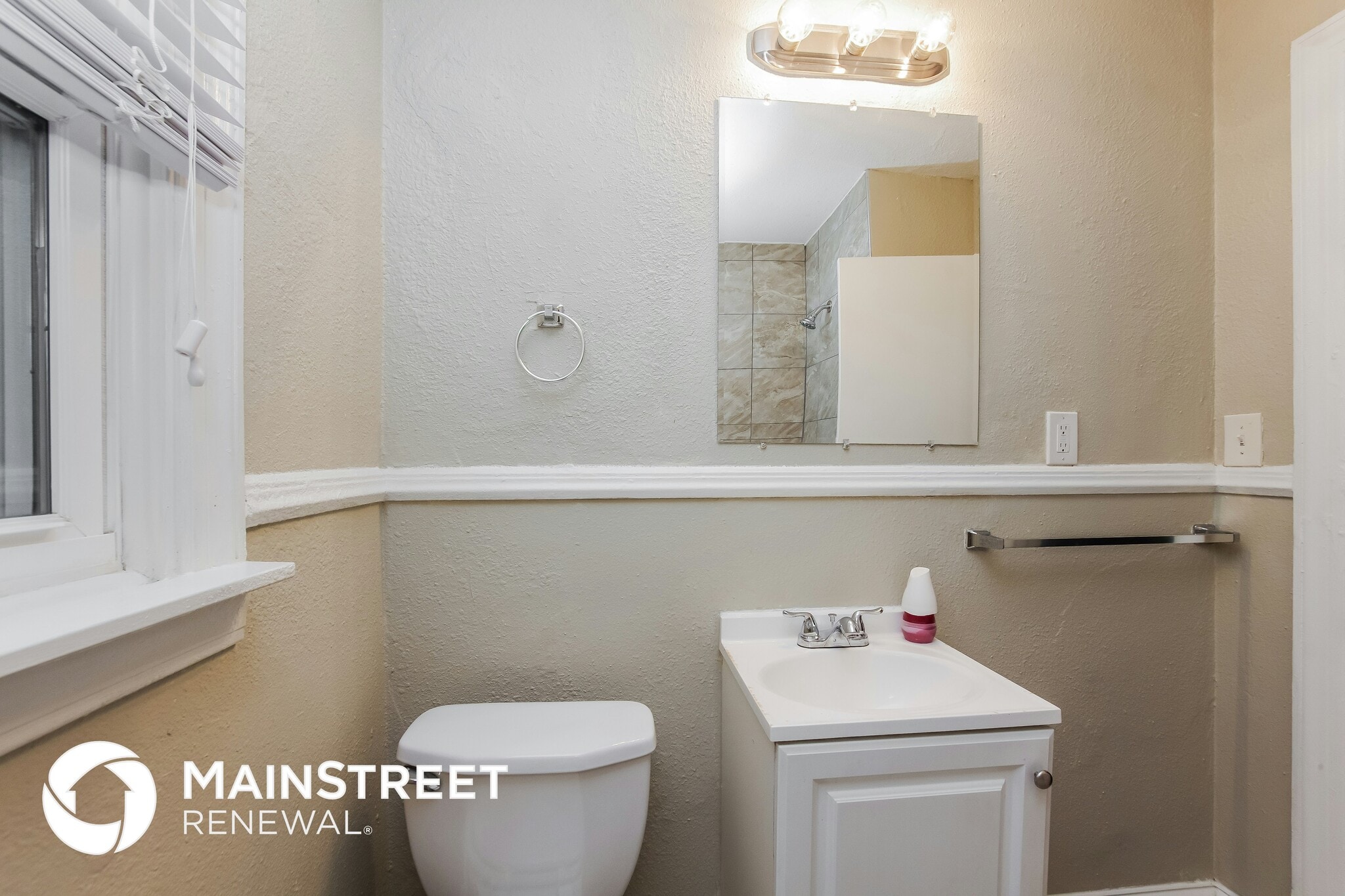 Building Photo - 1525 Effingham Rd