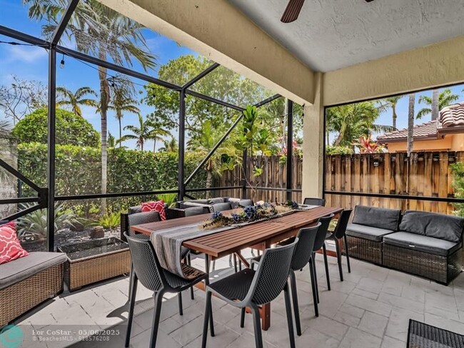 Building Photo - 14304 S Royal Cove Cir