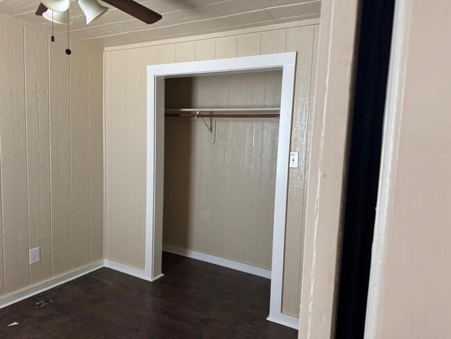 Building Photo - 624 Uland St