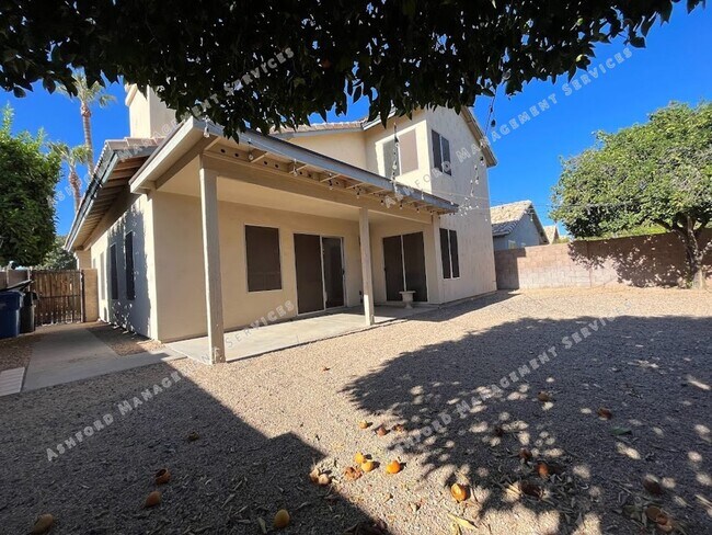 Building Photo - **COMING SOON** BEAUTIFUL 4 BEDROOM 3 BATH...