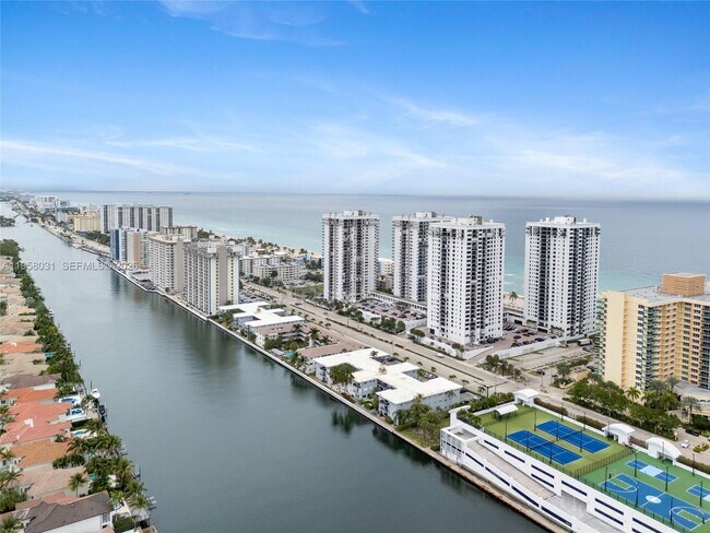 Building Photo - 2301 S Ocean Dr