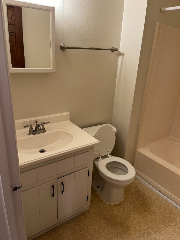 Building Photo - 114 Hight Dr