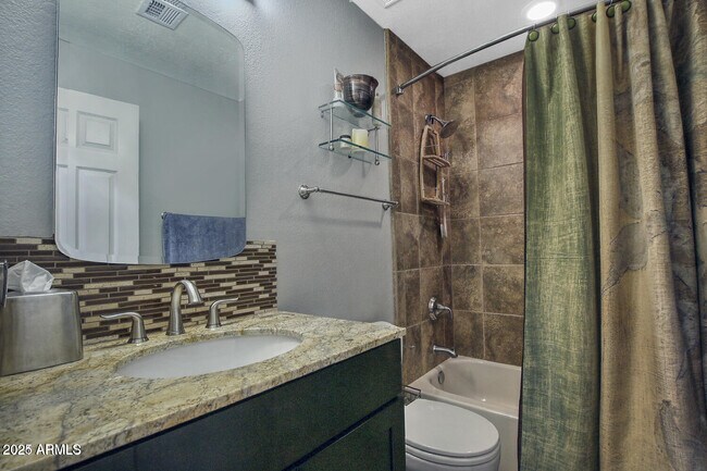 Building Photo - 16255 E Rosetta Dr