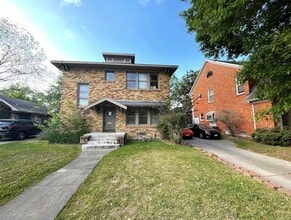 Building Photo - 1706 Hawthorne St