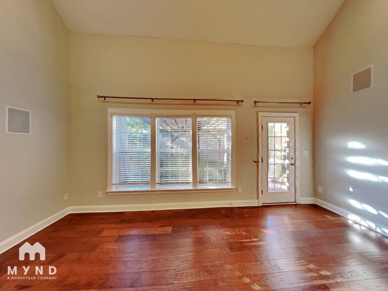 Building Photo - 5113 Pansley Dr