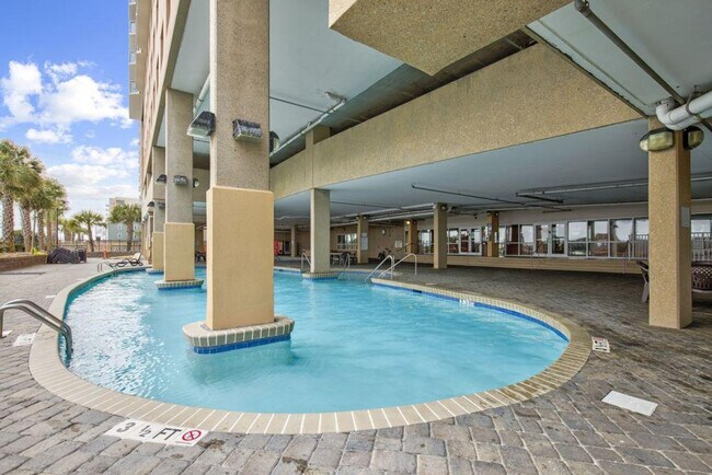 Building Photo - 1321 S Ocean Blvd