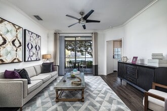 Building Photo - The Rexford at Waterford Lakes