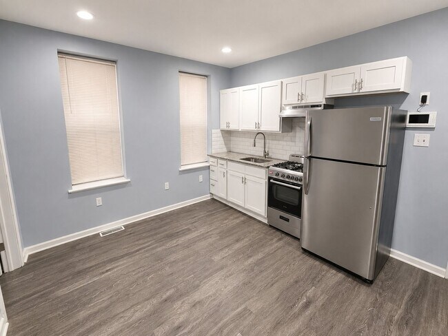 Building Photo - 4240 W Girard Ave