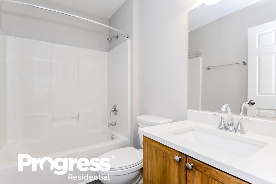 Building Photo - 1243 Brook Farm Ln