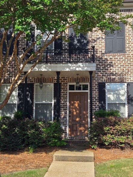 Primary Photo - 2206 Anderson Rd