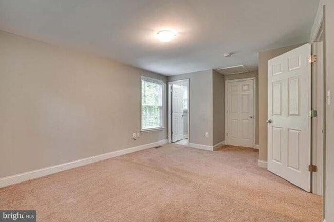 Building Photo - 3757 Hunting Creek Rd