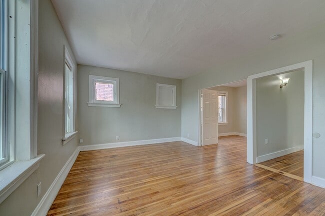 Building Photo - 3953 Tholozan Ave