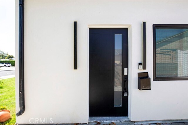 Building Photo - 9823 Odessa Ave