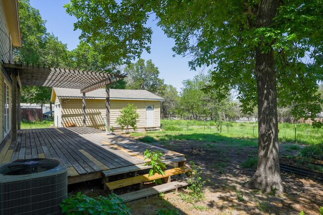 Building Photo - 24306 Romin Dr