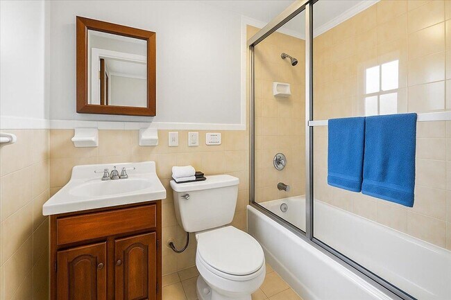 Building Photo - 1721 John F. Kennedy Blvd