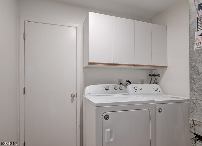 Building Photo - 326 Araneo Dr