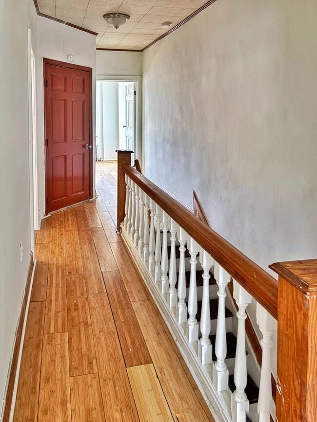 Building Photo - For Rent: 3 Bedroom, 1 Bath House – Availa...