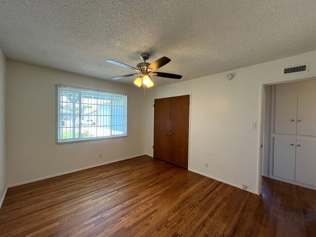 Building Photo - Charming Single Level 3-Bedroom 2-Bathroom Home With Hardwood Floors