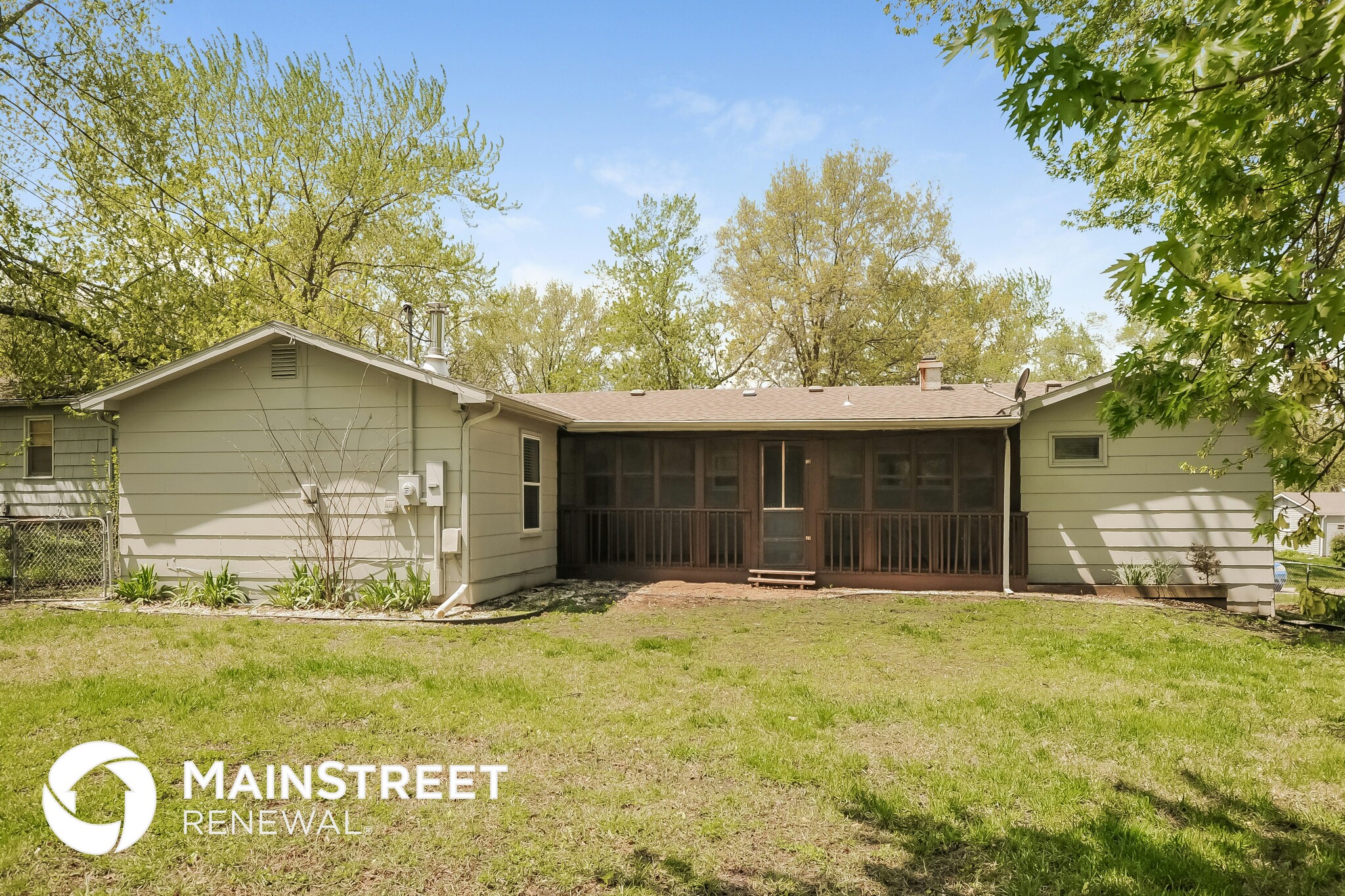 Building Photo - 13107 Sycamore Ave