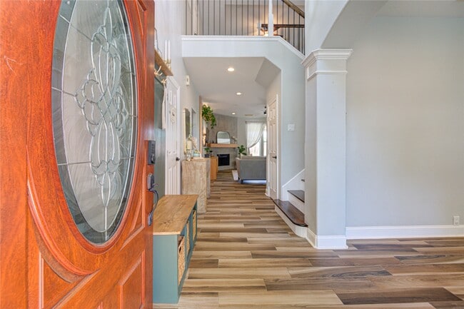 Building Photo - 6206 Clear Canyon Dr