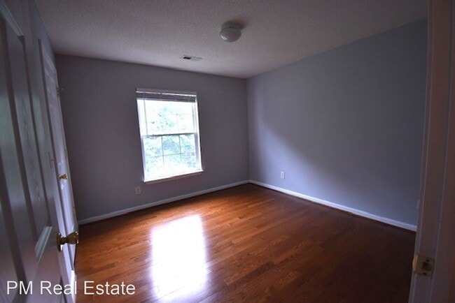 Building Photo - 5805 Battery Dr