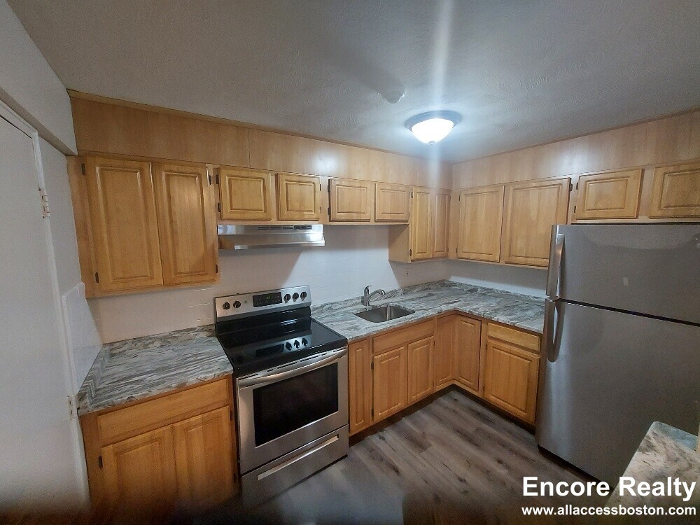 Building Photo - 45 Elmwood Park