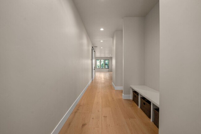Building Photo - 2971 NW Polarstar Ave