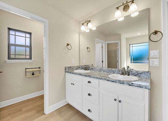 Building Photo - 3639 Ranch Dr